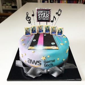 Superstar gfriend cake